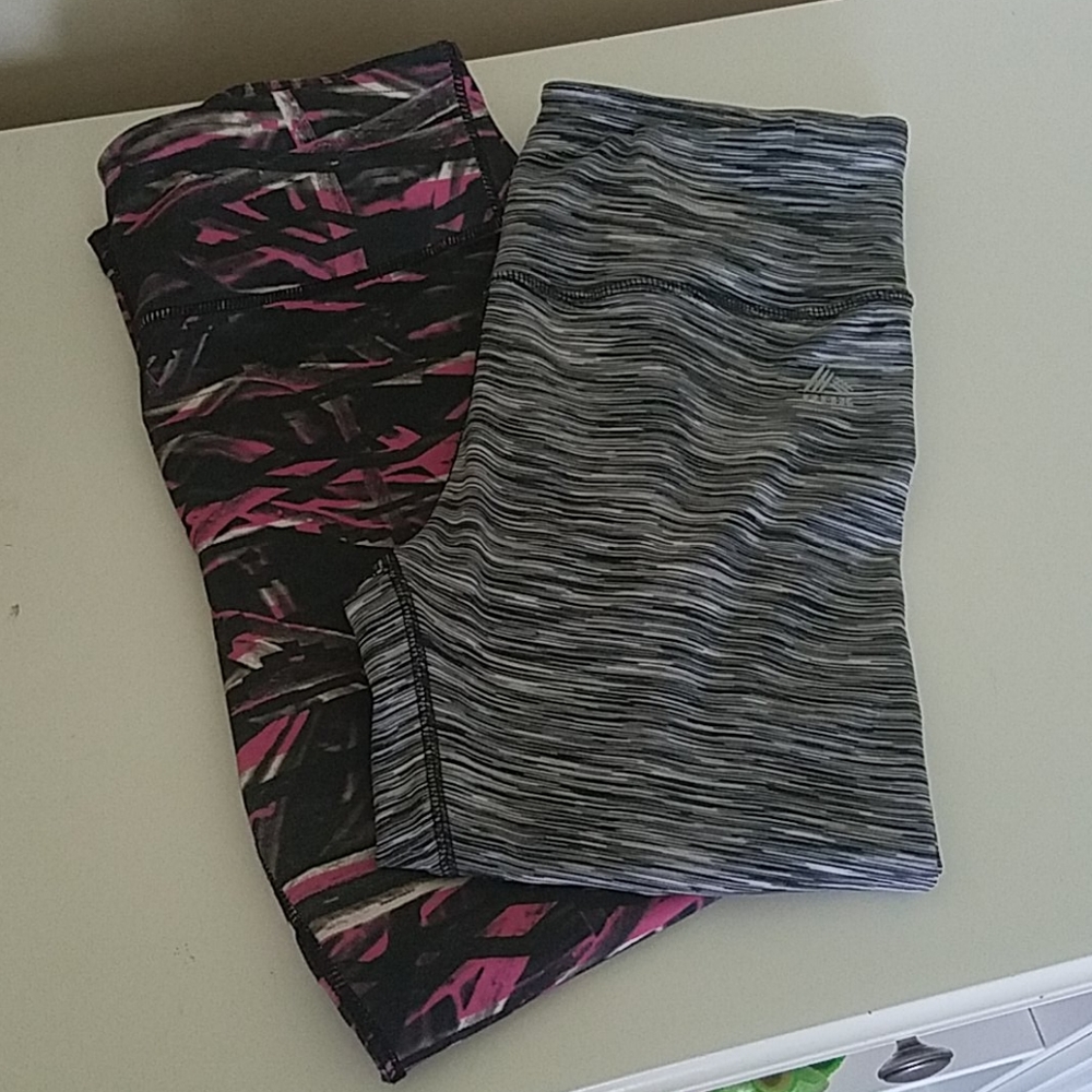 Bundle of 2 work out capris